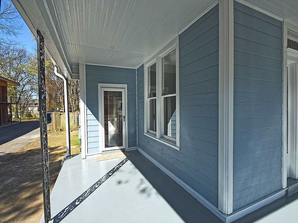 1st image of 227 N Willett St #101