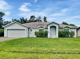 2326 SE Shelter Dr, Port Saint Lucie, FL 34952