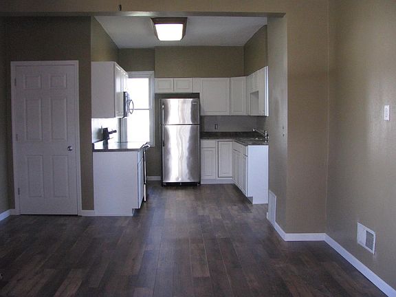 4th image of 388 1st St NE