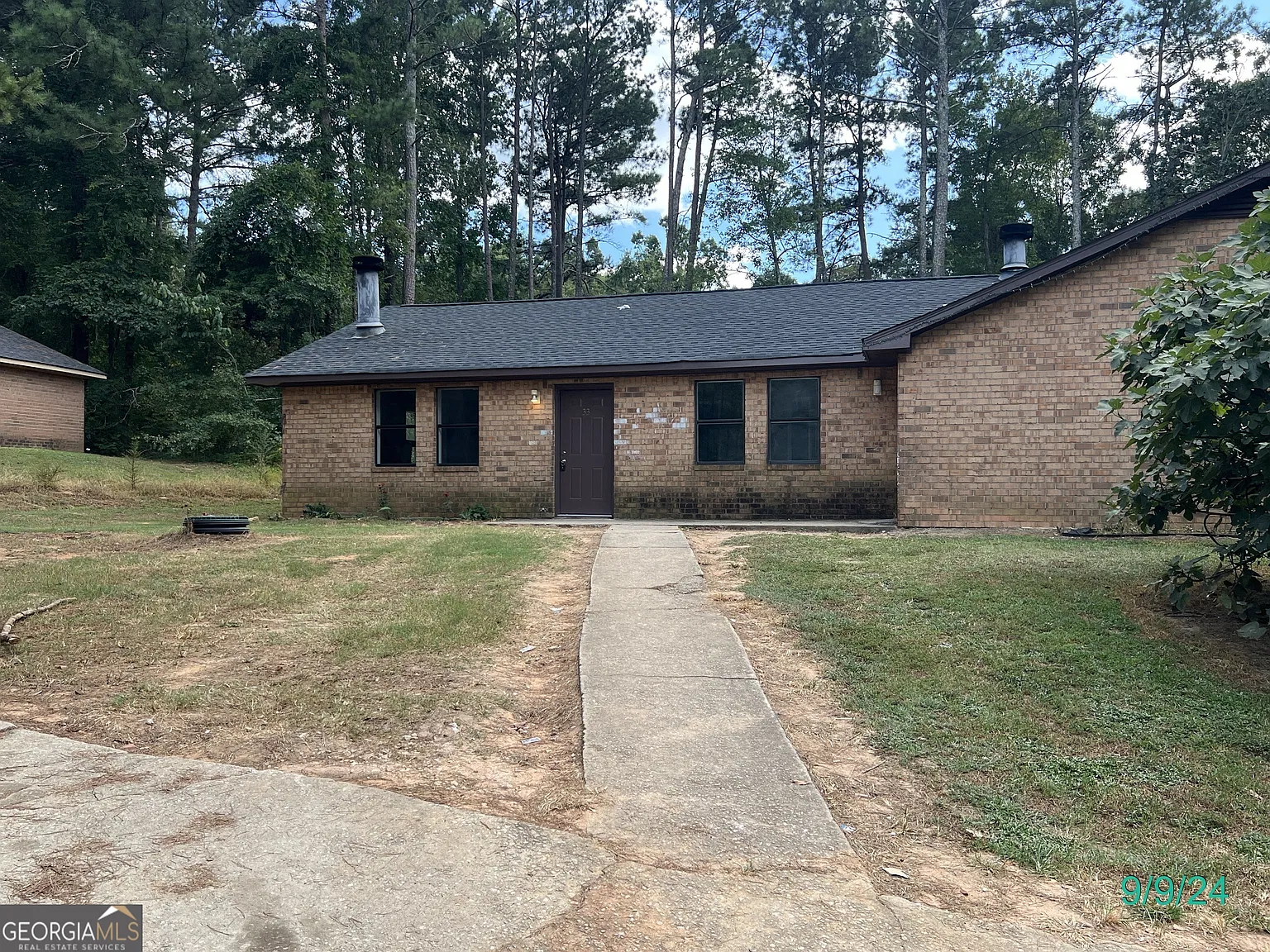 2 bed, 1.0 bath, 988 sqft, $1,395 — Photo 2