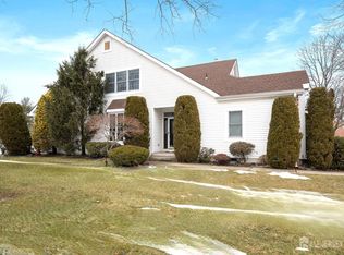 1 Dawson Ln, Monroe Township, NJ 08831