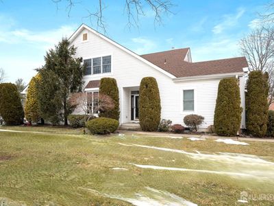 1 Dawson Ln, Monroe Township, NJ, 08831