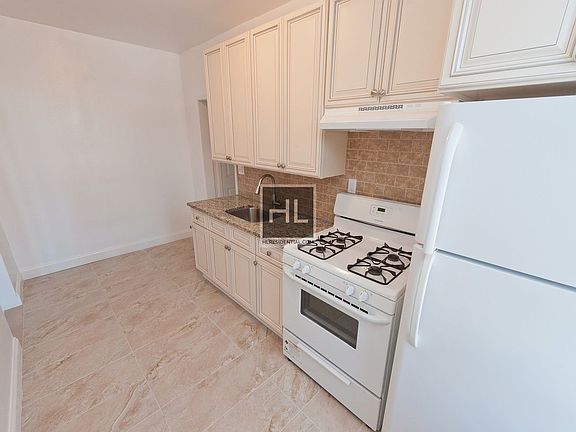 5th image of 3106 42nd St APT 13