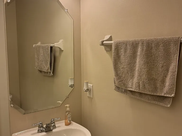 670 Grover Ln — Photo 18