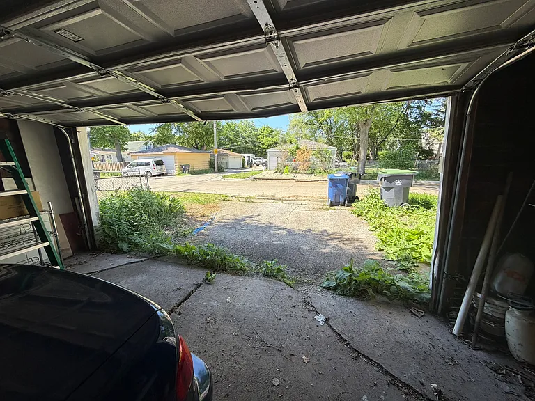 2311 Lake St — Photo 26