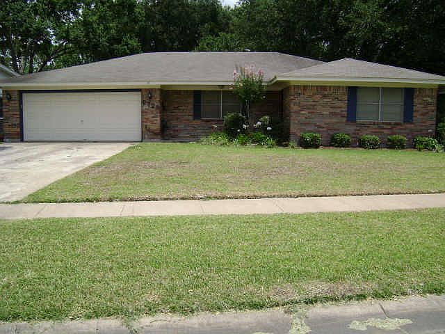 1st image of 2726 Myatt Ln