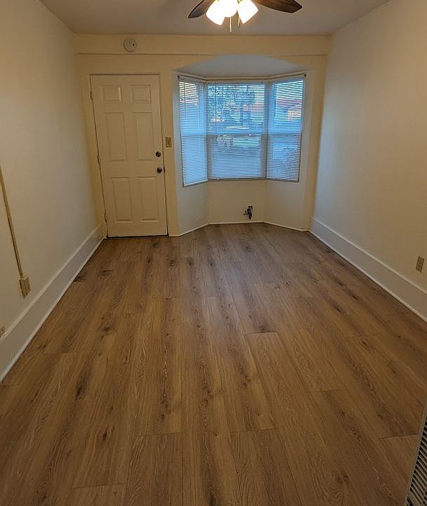 1st image of 4432 Pacific Hwy #26