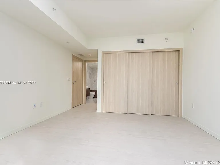 1000 Brickell Plz #2904 — Photo 12