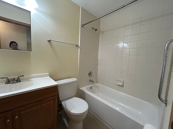 4th image of 8231 Tollgate Rd APT 3