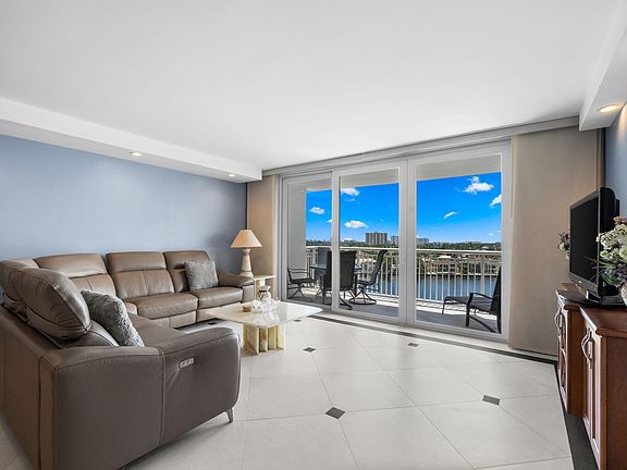 3rd image of 511 Bayshore Drive #904