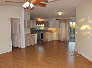 31 Hohenwalde School Rd, Brenham, TX 77833