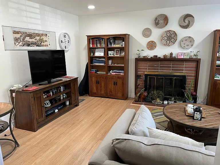 4826 Meadowbrook Dr — Photo 4