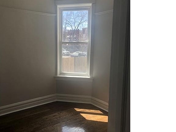 4th image of 623 N Monticello Ave