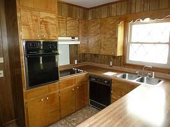 2nd image of 117 Allan Dr