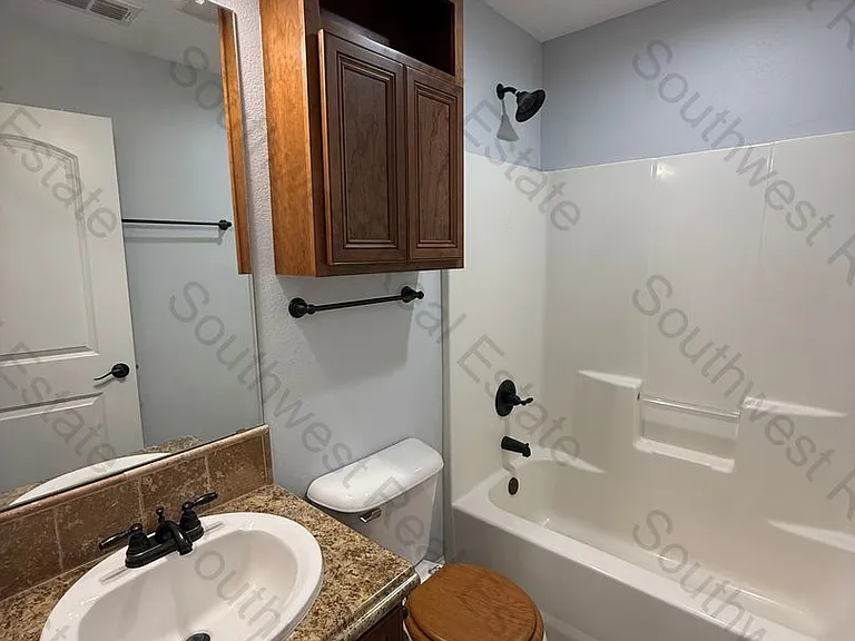 2111 Mockingbird Ln — Photo 5