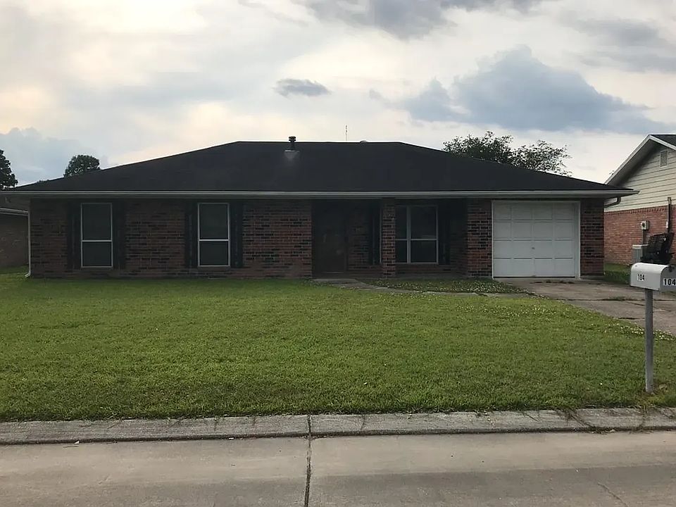 1st image of 104 Bellingrath St