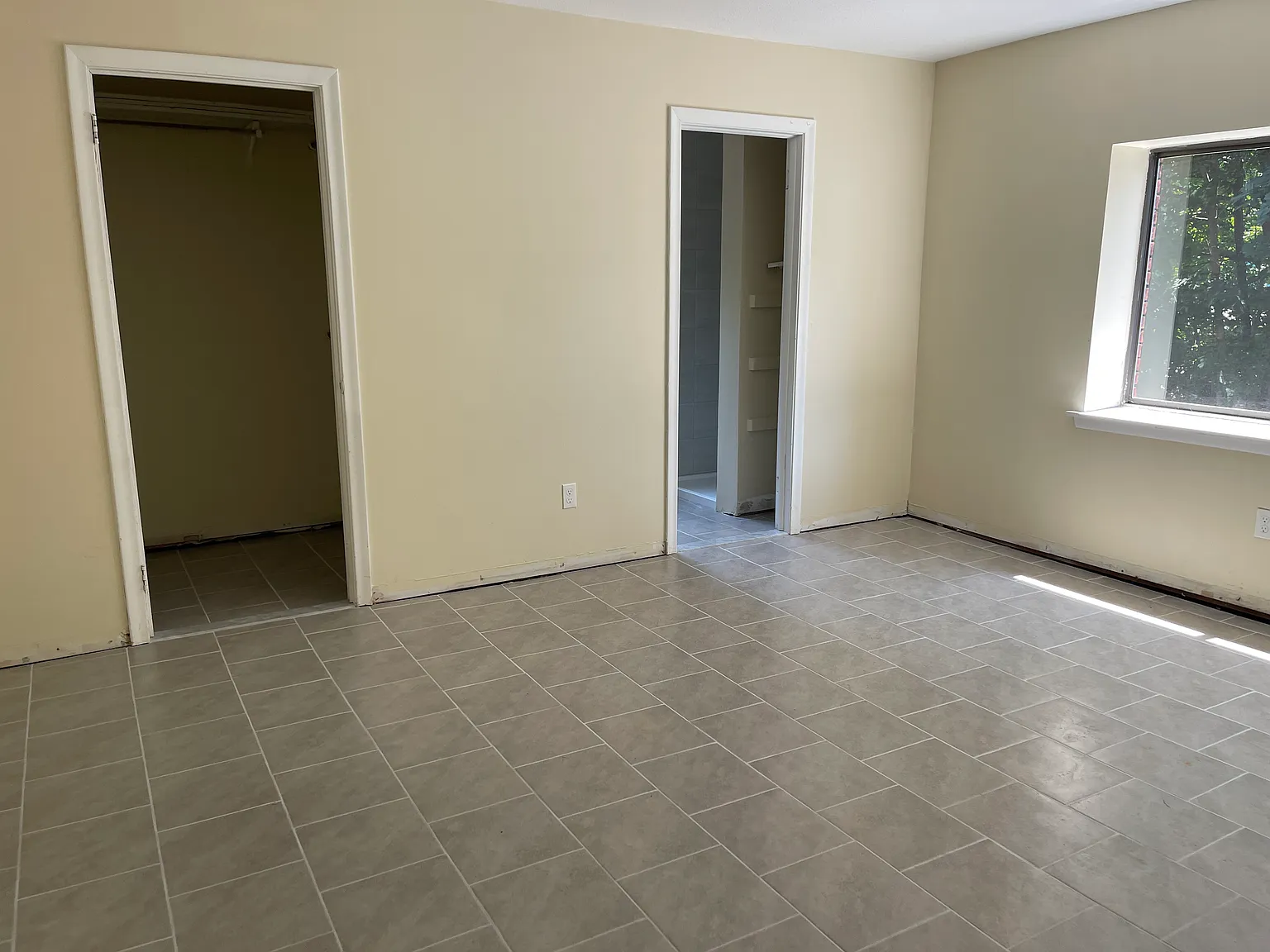2 bed, 1100 sqft, $1,700 — Photo 1