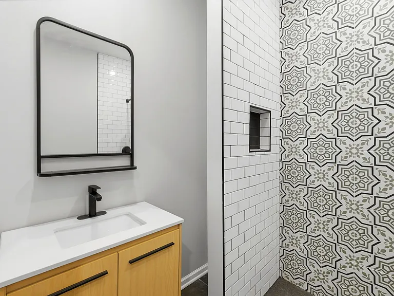 736 N Sawyer Ave #1 — Photo 5