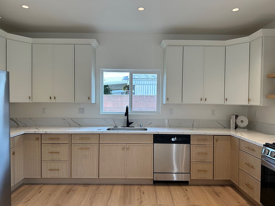 1st image of 4917 W Flight Ave #2