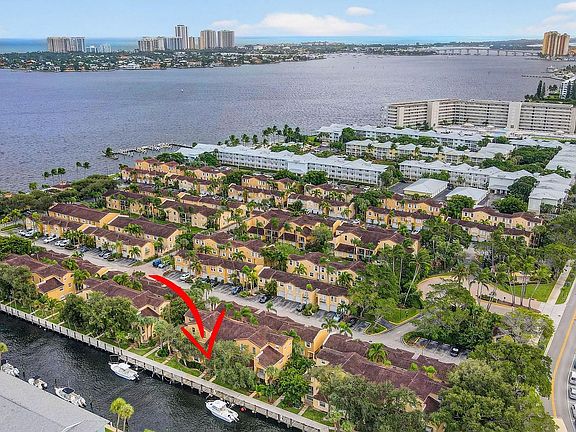 2nd image of 1115 Lake Shore Dr APT 102