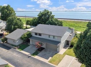 9914 Hefner Village Dr, Oklahoma City, OK 73162