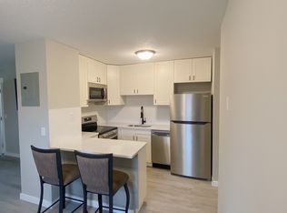 2442 County Road I APT 3, Saint Paul, MN 55112