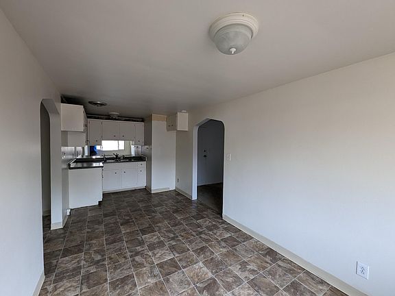 3rd image of 6020 Buffalo Ave #3