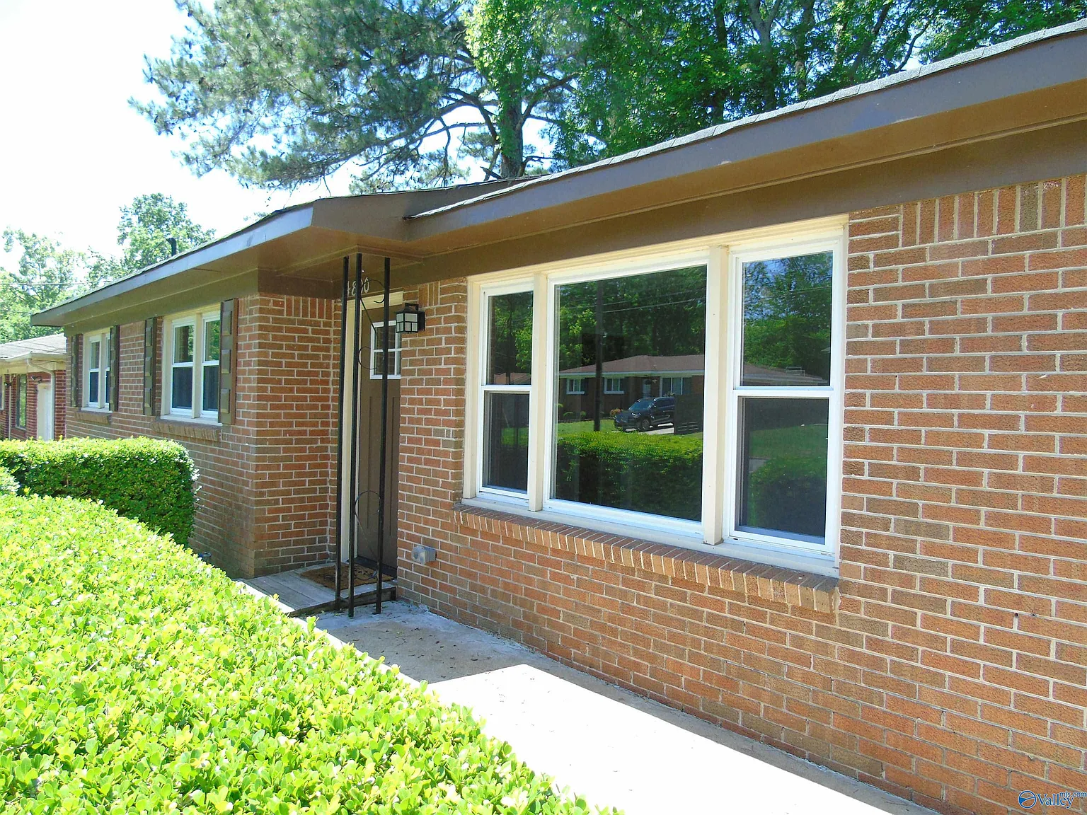 3 bed, 1.5 bath, 1110 sqft, $1,475 — Photo 2