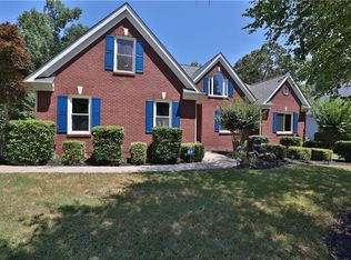 934 Lexus Dr, Lawrenceville, GA 30045