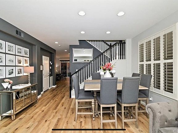 3rd image of 119 Carrotwood Ln