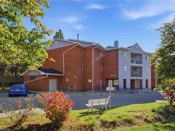 500 Westmount Rd W #408, Kitchener, ON N2M 5M9
