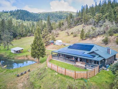 583 King Mountain Trl, Wolf Creek, OR, 97497