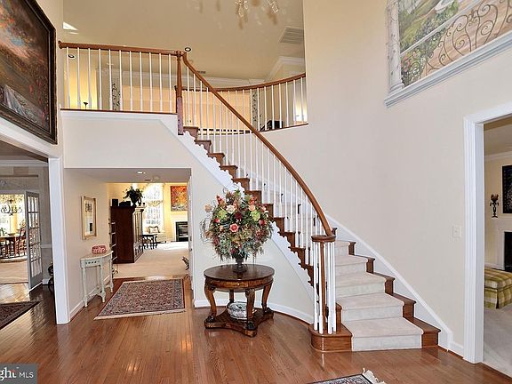 2nd image of 9915 Yachthaven Dr