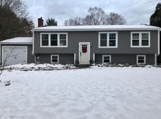 46 Massasoit Ln, Hanover, MA 02339