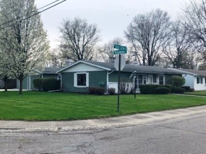 2nd image of 1701 W Glenn Ellyn Dr