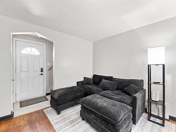 5th image of 1222 Romine Ave