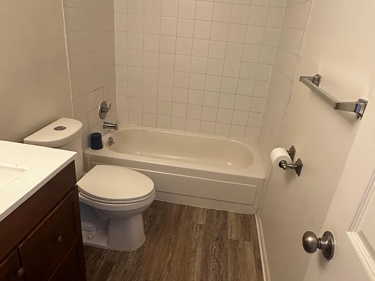 1315 Estes St #16-C — Photo 10