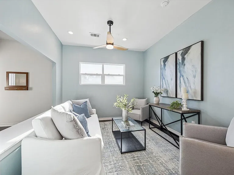 5302 Saxon Dr #1/2 — Photo 5