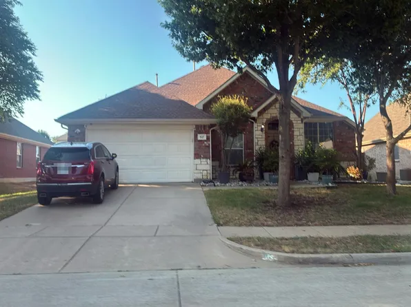827 Duck Pond Dr, Grand Prairie, TX 75052