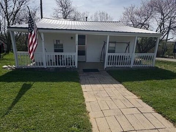38 James St, Williamstown, KY 41097