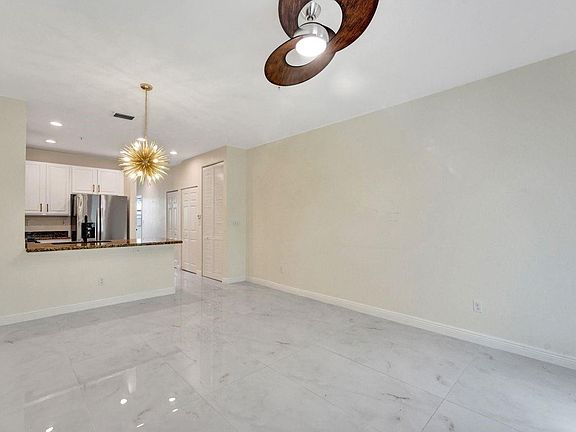 4th image of 934 SW 147th Avenue #2902
