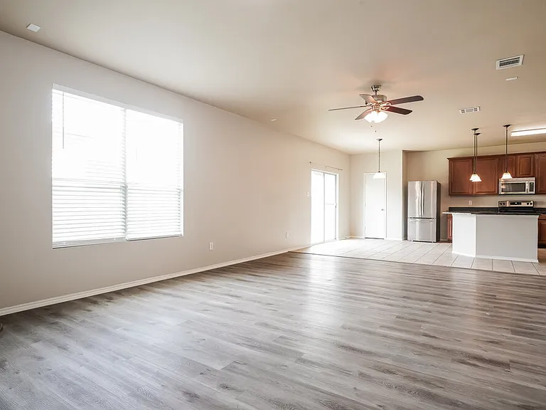 8500 Shallow Creek Dr — Photo 6