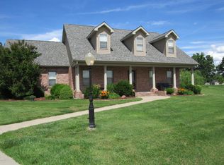 200 Brocton Ct, Carterville, IL 62918