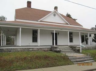 311 Pender St, Mount Airy, NC 27030