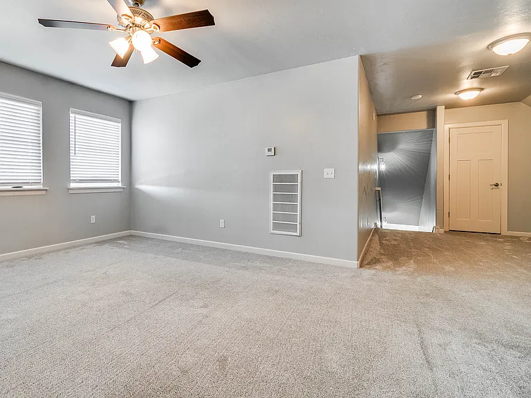 5616 Saint James Pl — Photo 37