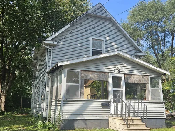 235 Jackson St, Waterloo, IA 50703