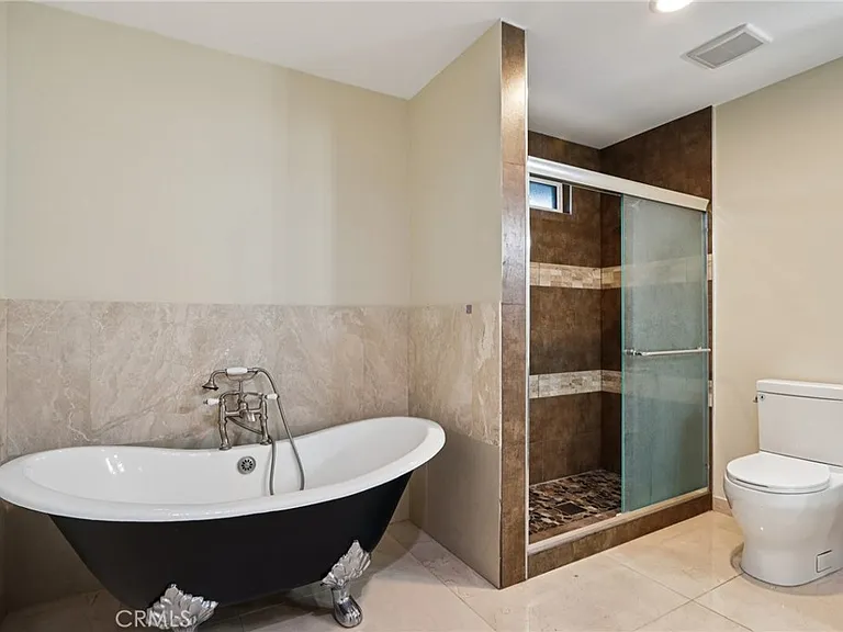 17465 Tuscan Dr — Photo 16