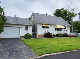40 Parkway, Little Falls, NJ 07424