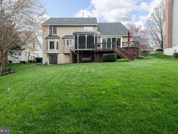 3rd image of 3314 Willow Glen Dr