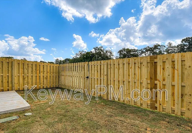 745 Bronze Way — Photo 13